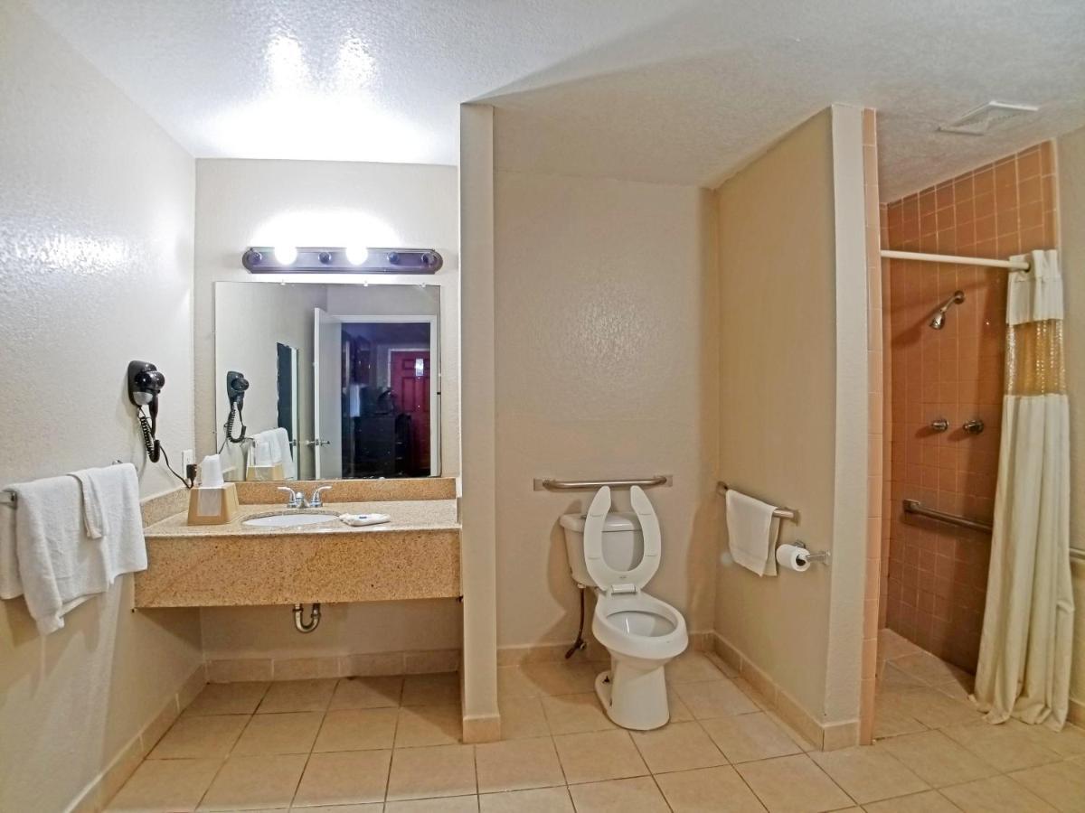 King Room - Mobility Access/Non-Smoking